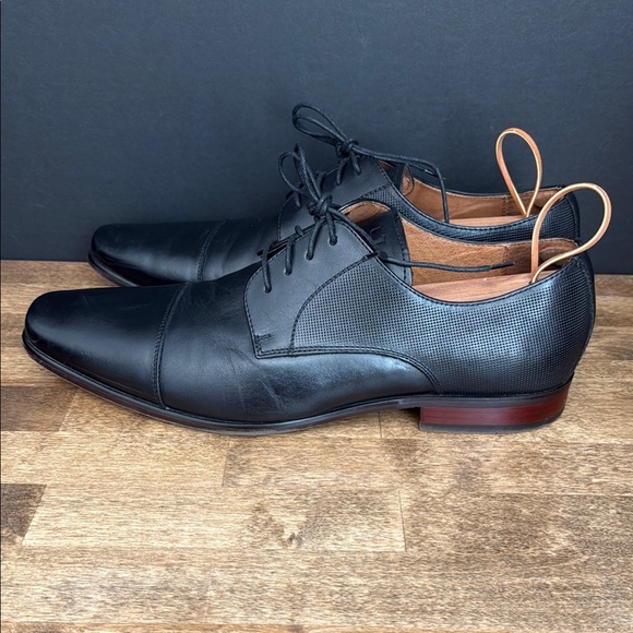 Florsheim Elegant Black Leather Men's Dress Shoes Size 12 - Picture 2 of 5